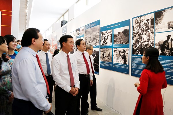 Trưng bày chuyên đề “Việt Nam – Độc lập, tự cường” - Anh 2