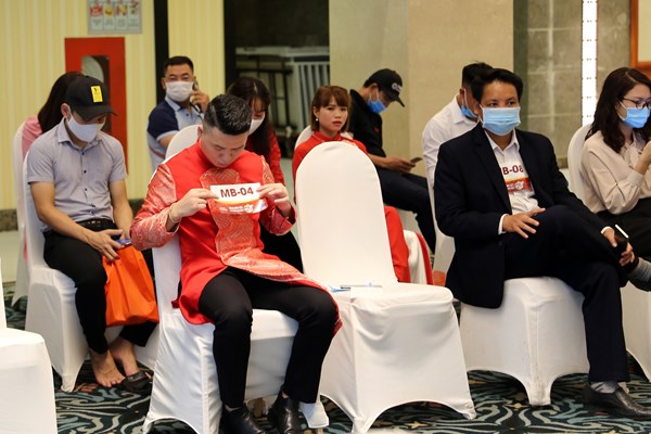Nhiều bất ngờ tại vòng bán kết đầu tiên cuộc thi Tiếng hát Công nhân - Anh 8