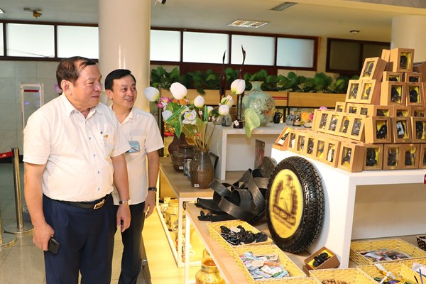 Phát huy và lan tỏa giá trị những di sản vô giá Bác Hồ để lại - Anh 6