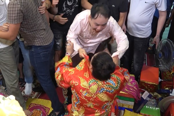 Về vụ việc gây rối tại Phủ Dầy (Nam Định): Cần xử lý nghiêm - Anh 1