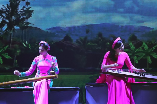 Chương trình nghệ thuật đặc biệt Tổ quốc tôi chưa đẹp thế bao giờ: Tự hào theo dặm dài đất nước - Anh 23