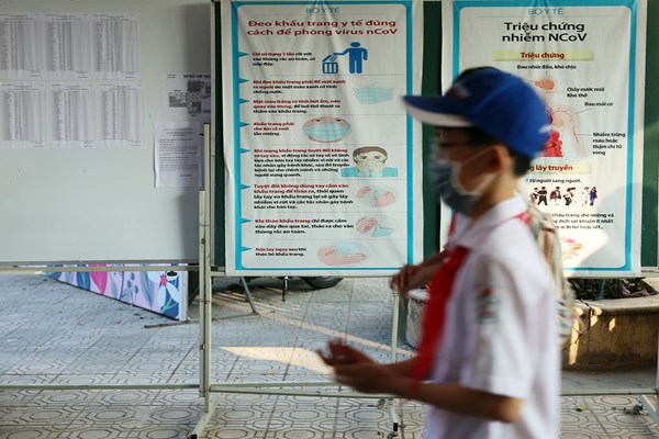 Hà Nội: Bí thư Thành ủy Vương Đình Huệ đánh trống khai giảng năm học mới - Anh 9
