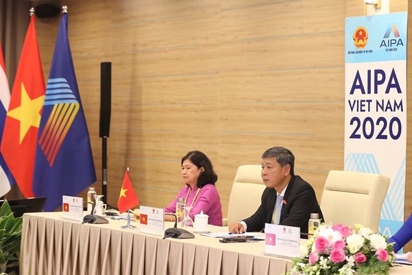 Mỗi nghị sĩ trẻ phải góp phần duy trì hòa bình, ổn định và phát triển bền vững ở khu vực - Anh 3