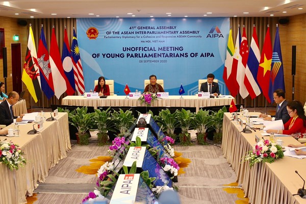 Mỗi nghị sĩ trẻ phải góp phần duy trì hòa bình, ổn định và phát triển bền vững ở khu vực - Anh 1