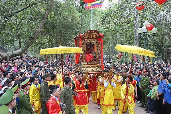Thực hiện nếp sống văn minh trong lễ hội: Khi hành lang pháp lý đi vào cuộc sống - Anh 1
