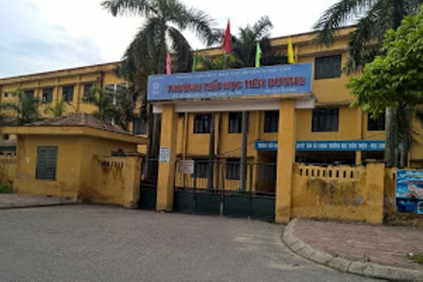 Chưa có kết luận nguyên nhân về vụ nghi vấn học sinh tiểu học Đông Anh bị ngộ độc thực phẩm - Anh 1