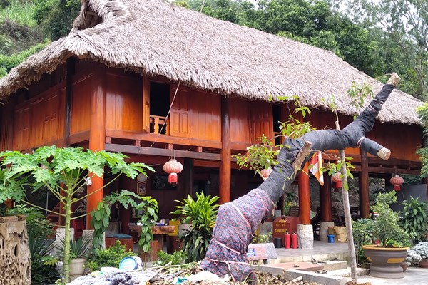 Bất chấp lệnh đình chỉ công trình sai phạm tại di tích chùa Bạch Tượng (Nga Sơn - Thanh Hóa): Chủ đầu tư vẫn “vô tư” hoàn thiện - Anh 2