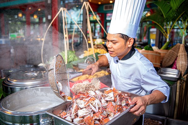 Để kinh tế ban đêm là cơ hội lớn của ngành Du lịch (Bài 2): Không thể khách thức, chủ nhà ngủ - Anh 1