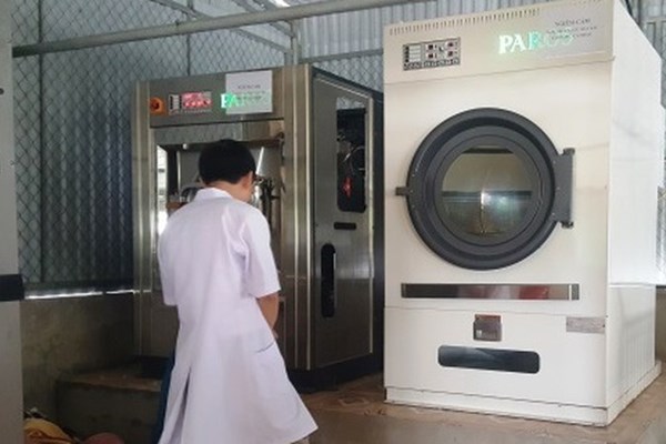 Đấu thầu mua sắm trang thiết bị y tế ở Hà Tĩnh: Nâng khống thiết bị y tế từ 2 tỉ lên 12 tỉ? - Anh 2