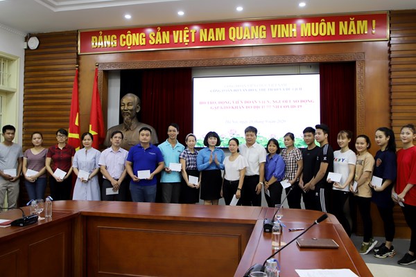 Công đoàn Bộ VHTTDL: Hỗ trợ đoàn viên bị ảnh hưởng bởi Covid-19 - Anh 2