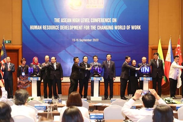 Hội nghị cấp Bộ trưởng Lao động và Giáo dục ASEAN về phát triển nguồn nhân lực - Anh 3