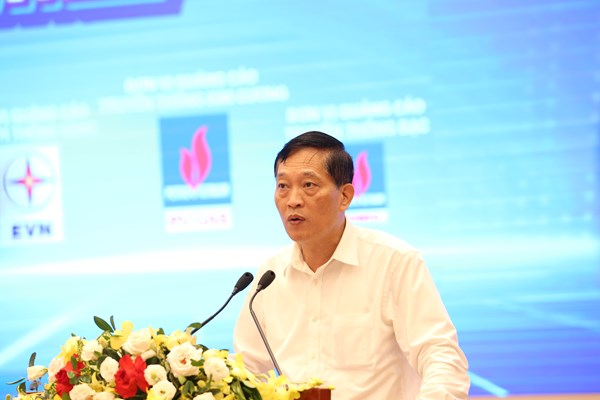 Đồng bộ hệ thống chính sách tạo đà phát triển công nghệ và năng lượng - Anh 3