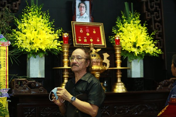 Tiễn đưa nhạc sĩ Phó Đức Phương về nơi an nghỉ cuối cùng - Anh 2