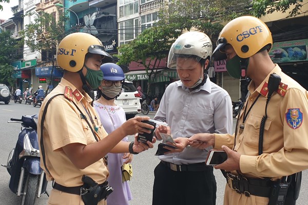 Hà Nội: CSGT xử lý hàng loạt”ma men