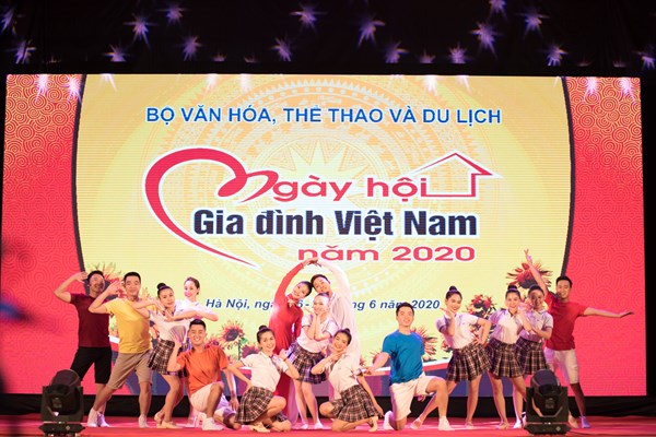 Công tác gia đình​​​​​​​: Cần sự chung tay của toàn xã hội - Anh 1