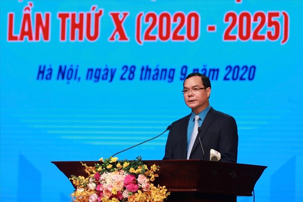 Tôn vinh 10 công nhân, viên chức tiêu biểu tại Đại hội Thi đua yêu nước - Anh 2