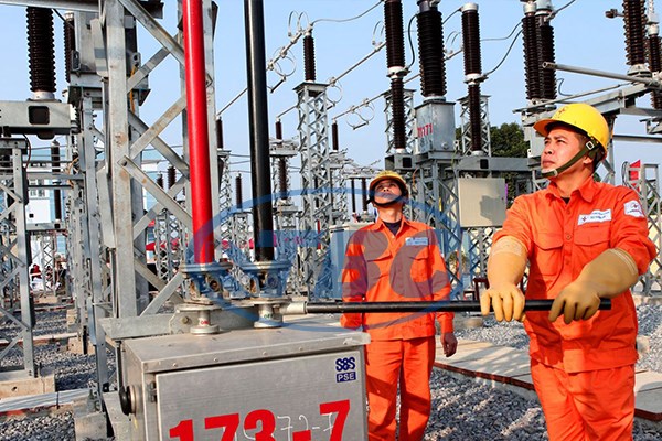 Thi đua yêu nước - Động lực để EVN hoàn thành xuất sắc mọi nhiệm vụ - Anh 1