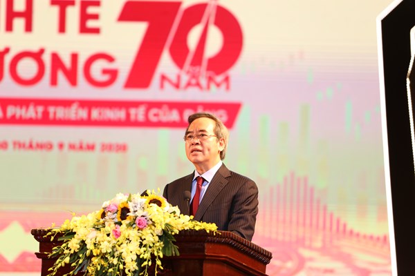 70 năm với sự nghiệp đổi mới và phát triển kinh tế của Đảng - Anh 2