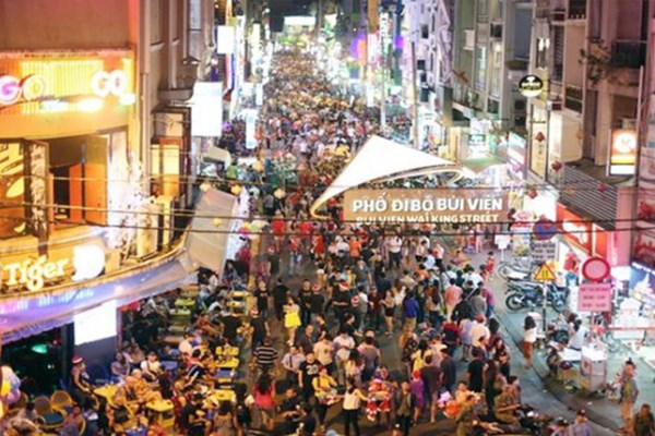 Về đề xuất mở rộng thêm phố đi bộ khu vực trung tâm TP.HCM: Tạo động lực hấp dẫn du khách trong và ngoài nước - Anh 2