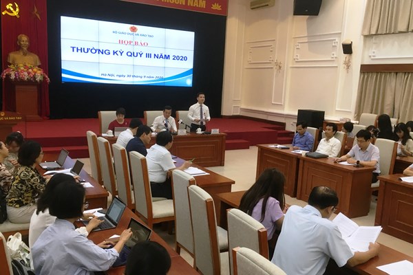 Không thực hiện liên kết đào tạo các ngành thuộc lĩnh vực sức khỏe - Anh 1
