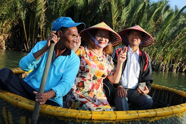 Hội An tìm giải pháp phục hồi du lịch - Anh 1