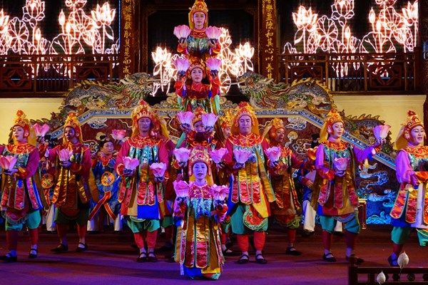 Văn hóa tinh thần Huế: Cần được đánh giá, bảo vệ và phát huy đầy đủ - Anh 2