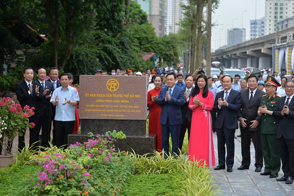 Hà Nội: Thông xe cầu vượt bắc qua hồ Linh Đàm - Anh 1