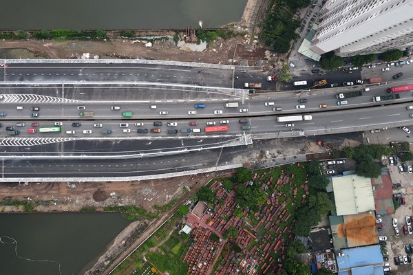 Hà Nội: Thông xe cầu vượt bắc qua hồ Linh Đàm - Anh 11