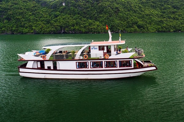 Hải Phòng:​​​​​​​ Quy chế quản lý hoạt động du lịch trên các vịnh thuộc quần đảo Cát Bà - Anh 1