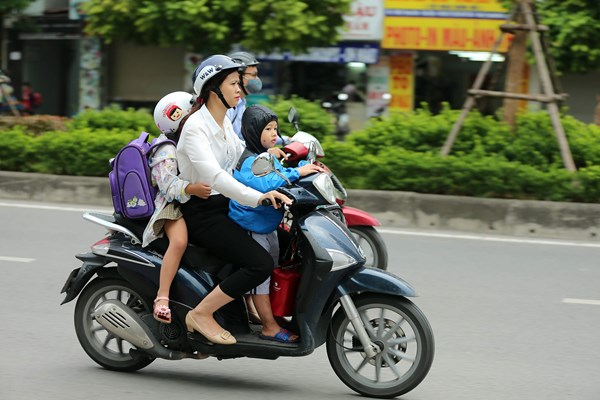 Người Hà Nội chủ động trước gió lạnh đầu mùa - Anh 5