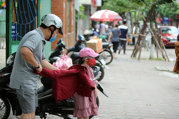 Người Hà Nội chủ động trước gió lạnh đầu mùa - Anh 8