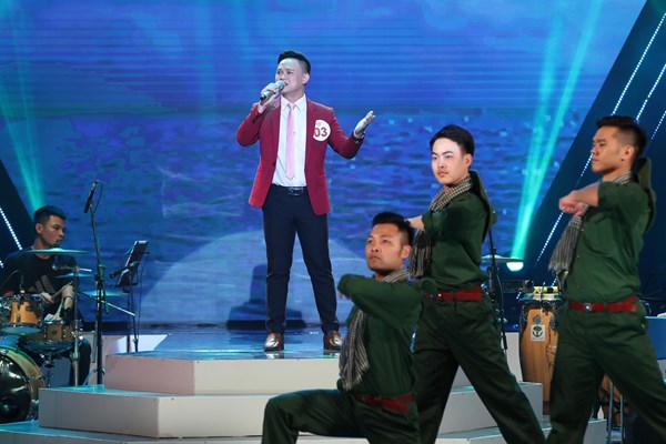 Trần Ngọc Đỉnh đoạt quán quân Tiếng hát công nhân 2020 - Anh 12
