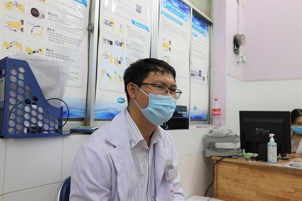 Cứu được đôi chân lành lặn nhờ “đúng thầy, đúng thuốc” - Anh 2