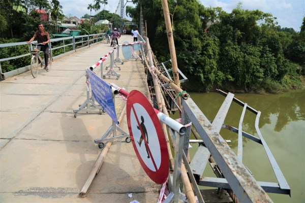 Nguy cơ mất an toàn từ những cây cầu “già” ở Nghệ An - Anh 1