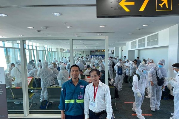 Đưa 179 công dân Việt Nam từ Brunei về nước an toàn - Anh 2