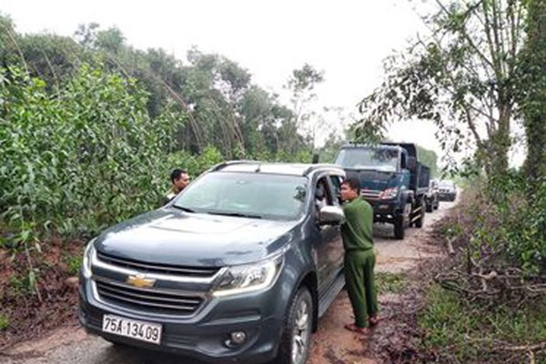Công tác cứu hộ nạn nhân mất tích ở thủy điện Rào Trăng (TT- Huế):  “Phải hết sức khẩn trương và cấp bách” - Anh 2