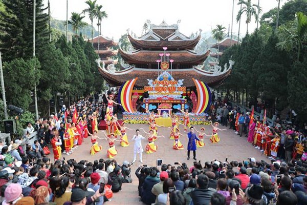 Thực hiện nếp sống văn minh trong lễ hội: Diện mạo đã có nhiều chuyển biến tích cực - Anh 1