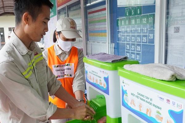 Rửa tay thường xuyên có thể giảm được 44% sự lây truyền các bệnh hô hấp - Anh 1
