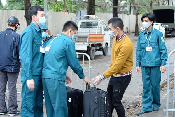 Tăng cường quản lý người nhập cảnh trong các khu cách ly tập trung - Anh 1