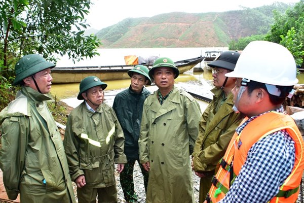 Tập trung lực lượng, đẩy nhanh việc tìm kiếm các nạn nhân mất tích - Anh 3