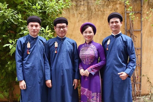 Áo dài nam, vẻ đẹp truyền thống cần được phục hồi, tôn vinh - Anh 1