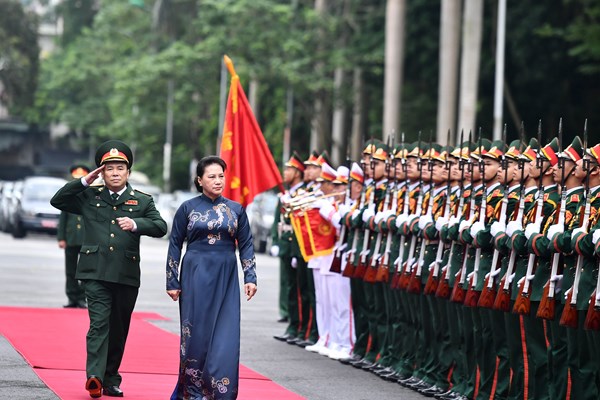 Chủ tịch Quốc hội dự lễ  kỷ niệm 70 năm Ngày truyền thống Báo Quân đội Nhân dân - Anh 1