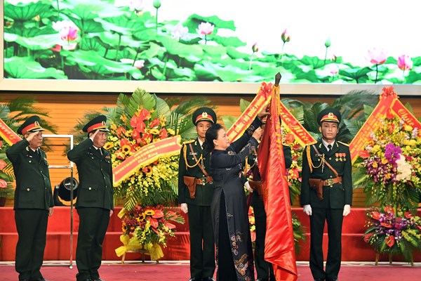 Chủ tịch Quốc hội dự lễ  kỷ niệm 70 năm Ngày truyền thống Báo Quân đội Nhân dân - Anh 3