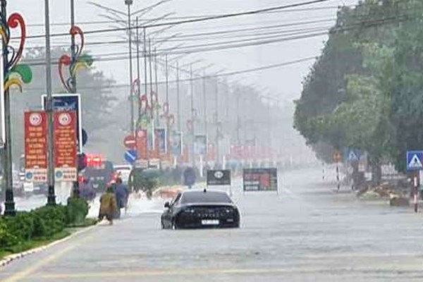 Gồng mình chạy lũ - Anh 14