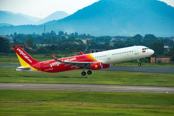 Vietjet triển khai chính sách hỗ trợ hành khách đến và đi khu vực miền Trung - Anh 2