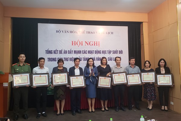 Học tập suốt đời vừa là quyền lợi, vừa là trách nhiệm của nhân dân - Anh 3