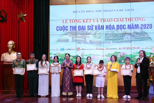 Hơn 1 triệu học sinh, sinh viên tham gia cuộc thi Đại sứ Văn hoá đọc 2020 - Anh 6