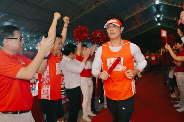 Chương trình chạy tiếp sức 
