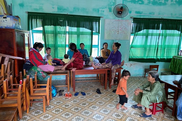 Quảng Nam: Khẩn trương chằng chống nhà cửa, sơ tán dân, triển khai các phương án ứng phó bão số 9 - Anh 2