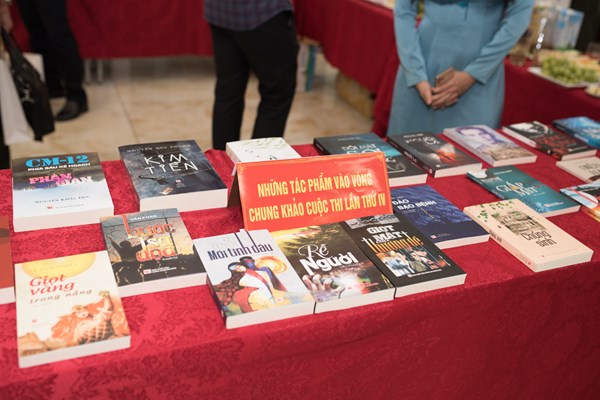 Trao giải cuộc thi sáng tác tiểu thuyết, truyện và ký “Vì an ninh Tổ quốc và bình yên cuộc sống